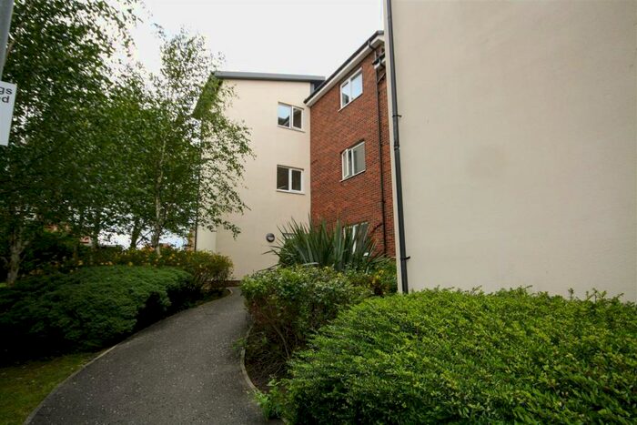 2 Bedroom Apartment To Rent In Blacklock Close, Gateshead, NE9
