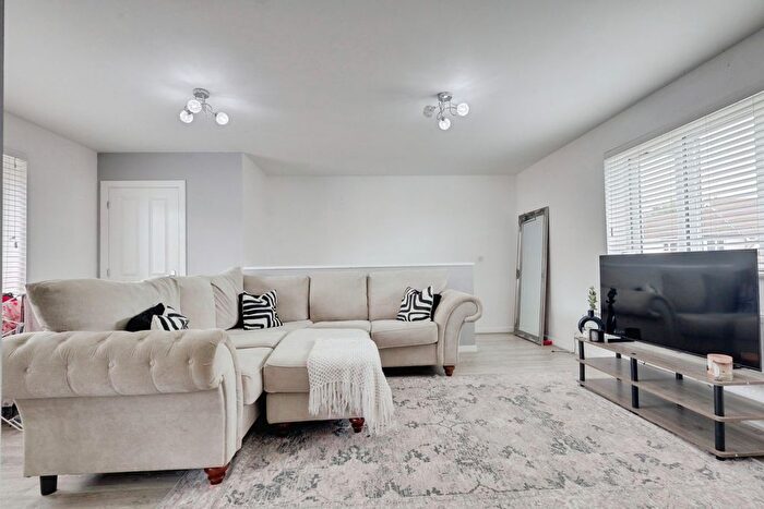 2 Bedroom Semi-detached House For Sale In Liddell Drive, Basildon, SS14