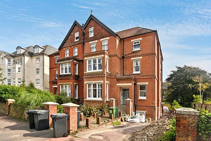 4 Bedroom Flat For Sale In Jevington Gardens, Eastbourne, BN21
