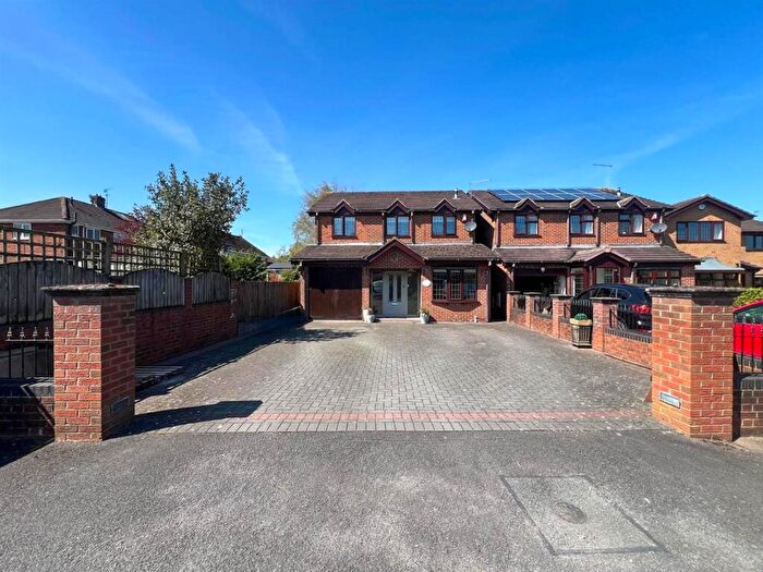 4 Bedroom Detached House For Sale In Dorian Way, Endon, ST9