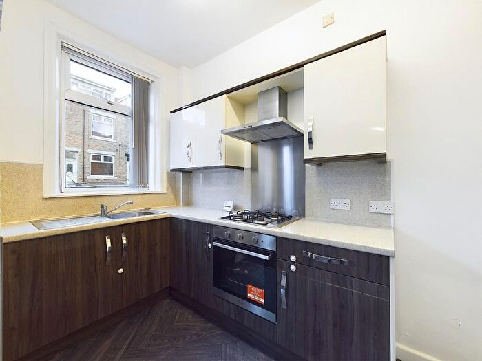 3 Bedroom Terraced House To Rent In Stanacre Place, Bradford, BD3