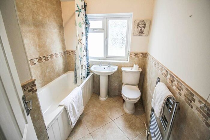 3 Bedroom Flat To Rent In Southend Road, BS23