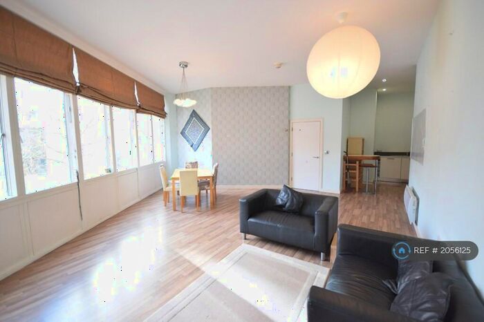 3 Bedroom Flat To Rent In Thomas Lane, Bristol, BS1