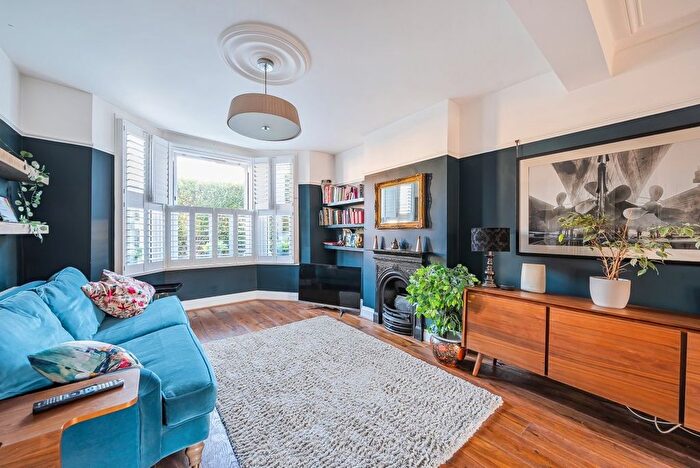 3 Bedroom End Of Terrace House For Sale In Wellfield Road, Streatham, London, SW16