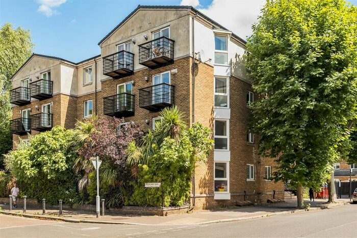 2 Bedroom Flat To Rent In Plough Way, London, SE16