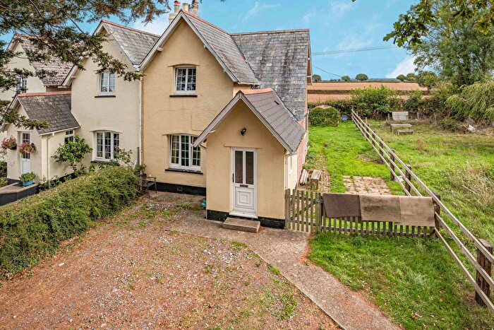 3 Bedroom Semi-Detached House For Sale In Treasbeare Cottages, Clyst Honiton, Exeter, EX5