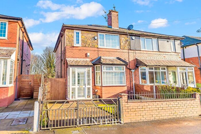 3 Bedroom Semi Detached House To Rent In Kenyon Lane, Middleton, M24