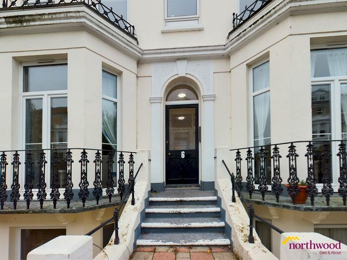 2 Bedroom Flat To Rent In Enys Road, Eastbourne, BN21