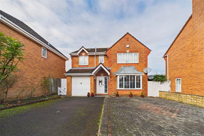 4 Bedroom Detached House For Sale In Barrington Way, Reading, Berkshire, RG1