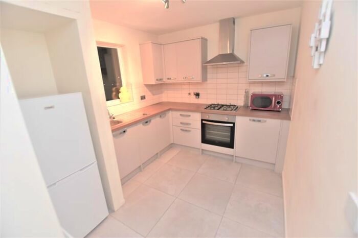 1 Bedroom Flat To Rent In Bideford Close, Romford, RM3