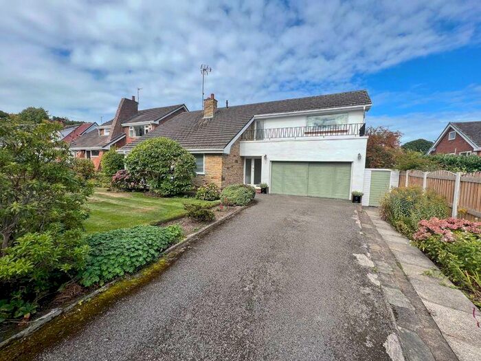 3 Bedroom Detached House For Sale In Blakeley Court, Raby Mere, Wirral, CH63