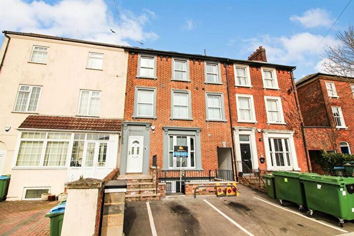 1 Bedroom Flat To Rent In Bicester Road, Aylesbury, HP19