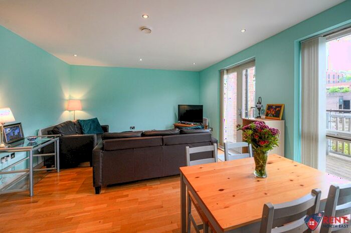 2 Bedroom Flat To Rent In Back Silver Street, Durham, DH1