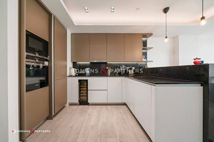 2 Bedroom Flat To Rent In Aurora Apartments, City Road, EC1V