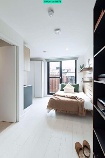 Studio To Rent In Node, Limehouse, E14