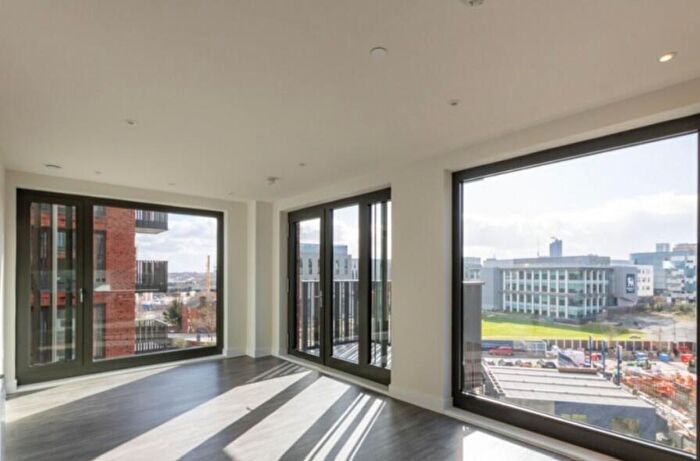 2 Bedroom Apartment To Rent In Cardigan Wharf, Glasswater Locks, Pitt Street, Birmingham, B4