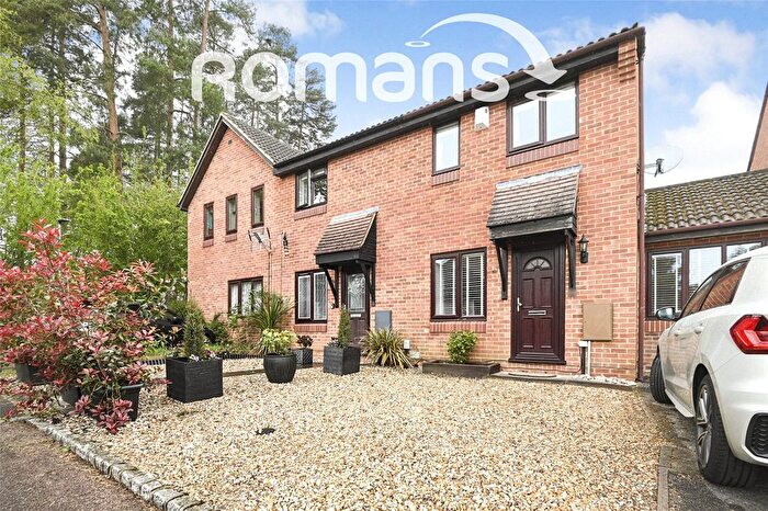 2 Bedroom End Terrace House For Sale In Slaidburn Green, Bracknell, Berkshire, RG12