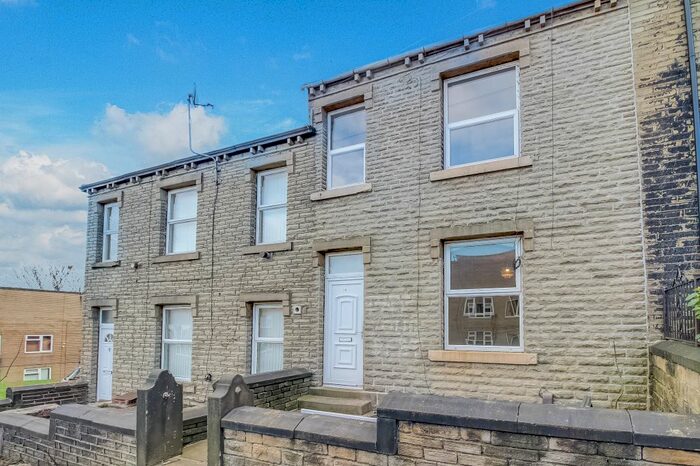 3 Bedroom Terraced House To Rent In Primrose Street, Primrose Hill, Huddersfield, HD4