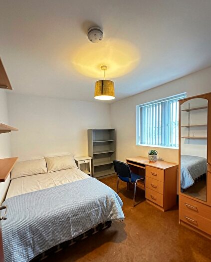 6 Bedroom Terraced House To Rent In Dawlish Road, Birmingham, B29