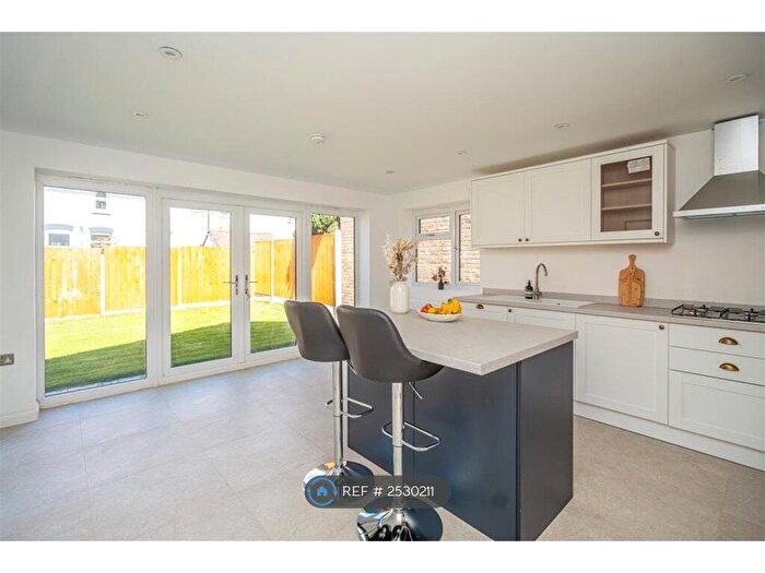 4 Bedroom Detached House To Rent In Brunslow Close, Wolverhampton, WV10