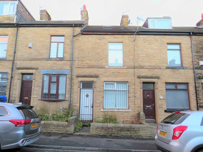 2 Bedroom End Of Terrace House To Rent In Fagley Terrace, Bradford BD2