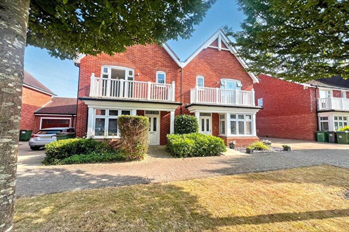3 Bedroom Semi-Detached House To Rent In The Boulevard, Horsham, West Sussex, E, RH12