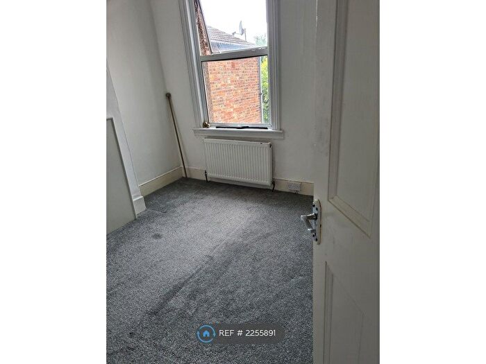 2 Bedroom Flat To Rent In Edinburgh Road, London, E17