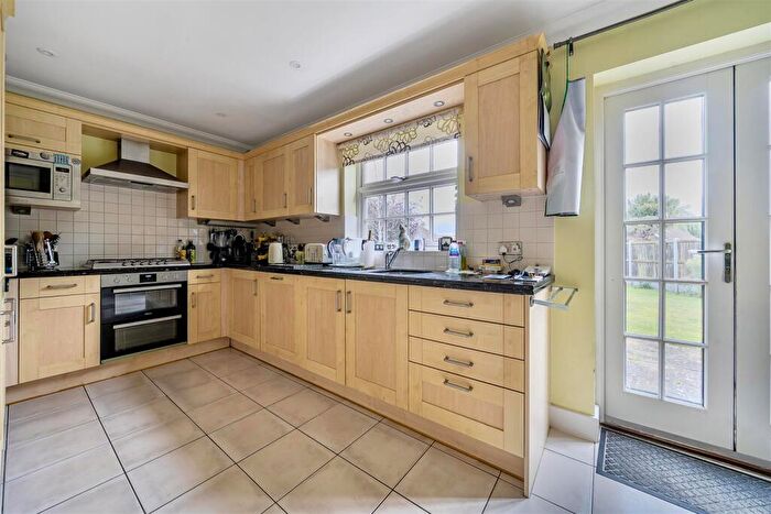 4 Bedroom Detached House For Sale In Chapman Fields, Cliffsend, Ramsgate, CT12