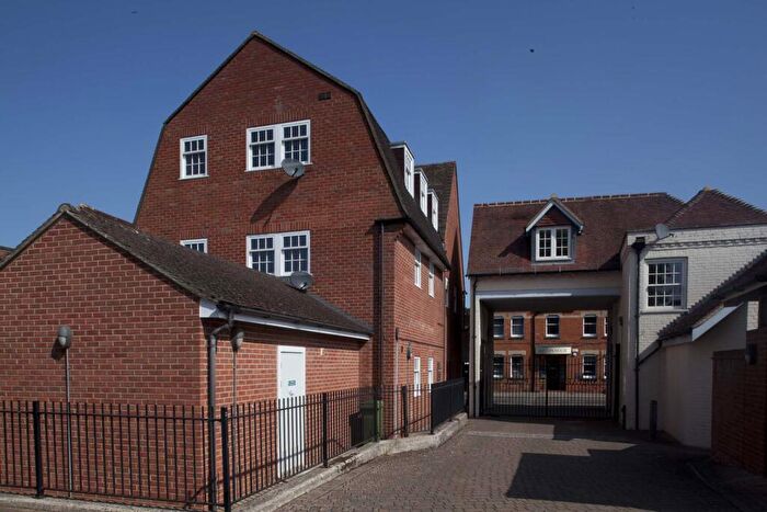 2 Bedroom Apartment To Rent In B Reading Road, Pangbourne On Thames, RG8