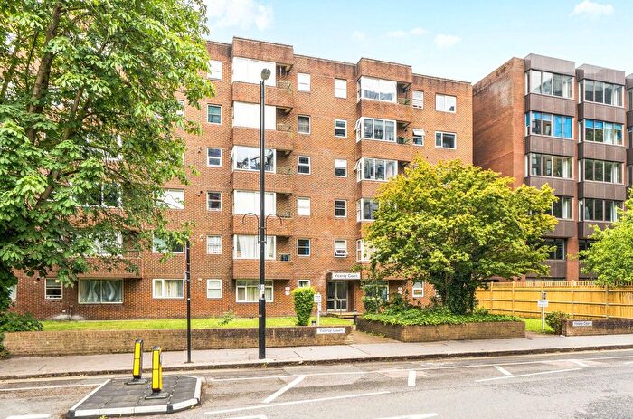 1 Bedroom Flat For Sale In Viceroy Court, Dingwall Road, Croydon, CR0