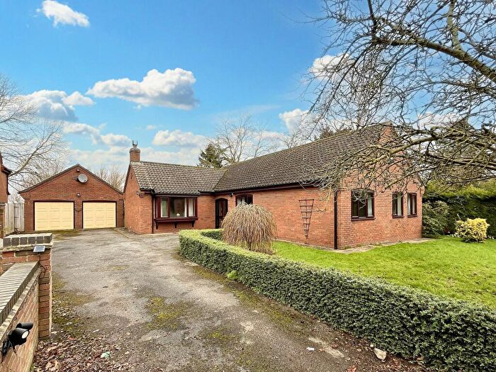 4 Bedroom Detached Bungalow For Sale In Spridlington Road, Faldingworth, LN8