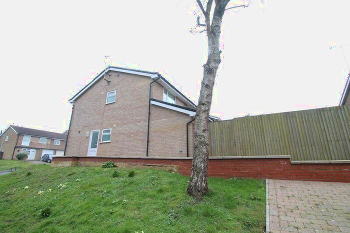 2 Bedroom Detached House To Rent In Slade Road, High Wycombe, HP14