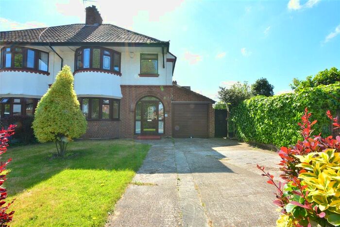 3 Bedroom Semi-Detached House To Rent In Wricklemarsh Road, London, SE3