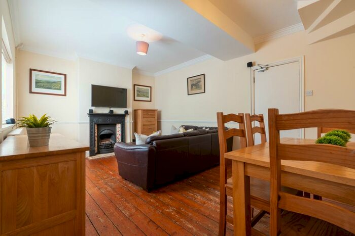 5 Bedroom Terraced House To Rent In Purley Road, Cirencester, GL7