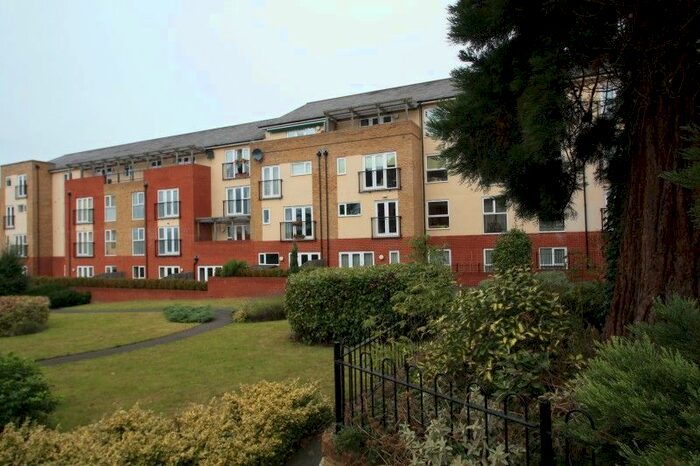 2 Bedroom Flat To Rent In Bambridge Court, Maidstone ME14