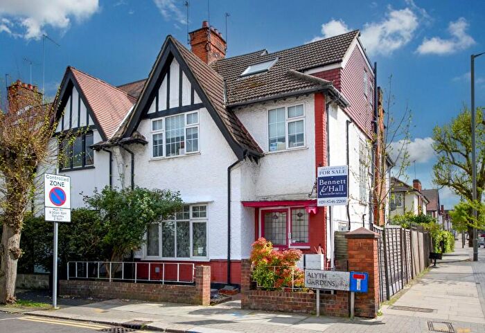 2 Bedroom Flat For Sale In Alyth Gardens, Temple Fortune, NW11