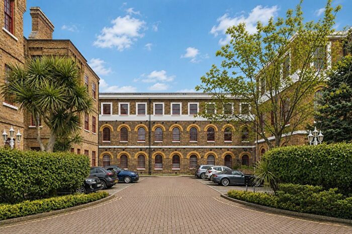 7 Bedroom Flat For Sale In West Park Road, Southall, UB2
