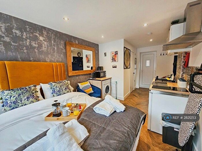 Studio To Rent In Cobblestone Way, Cheltenham, GL51