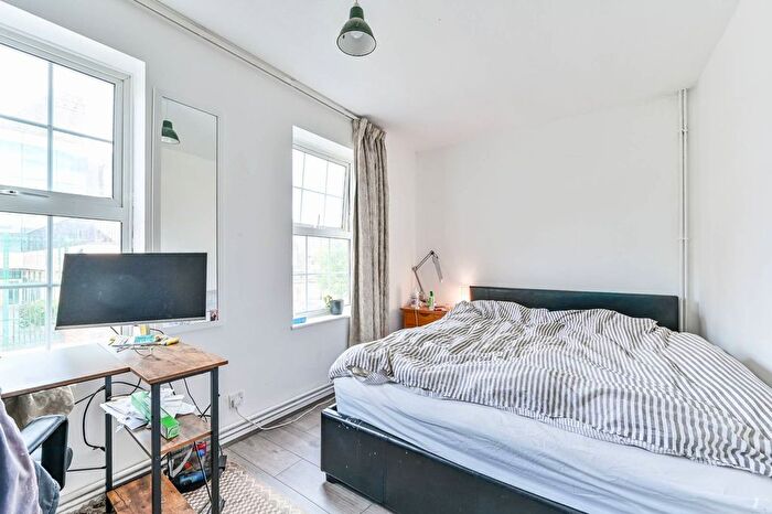 3 Bedroom Flat To Rent In Upper Clapton, Upper Clapton, London, E5