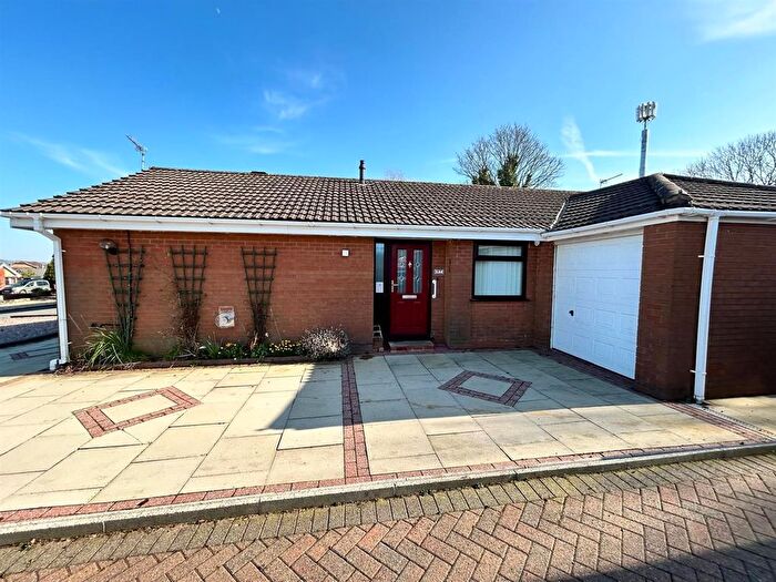3 Bedroom Detached Bungalow To Rent In Ashington Drive, Bury, BL8