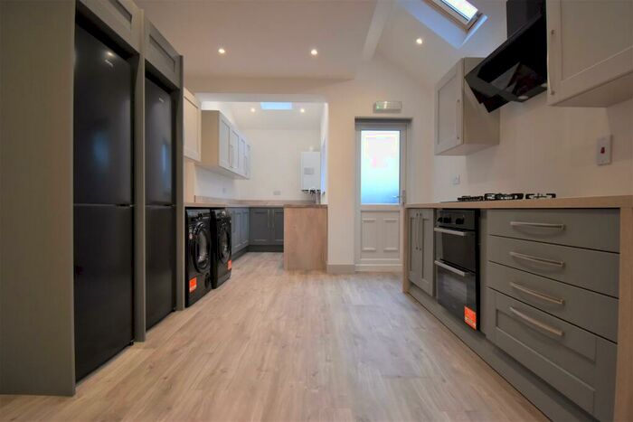 6 Bedroom Terraced House To Rent In Tiverton Road Birmingham, B29