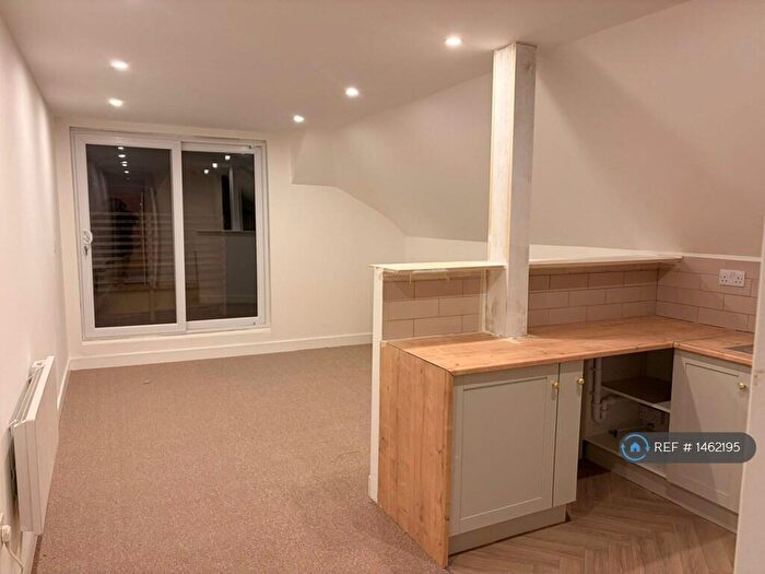 1 Bedroom Flat To Rent In Biggin Street, Dover, CT16