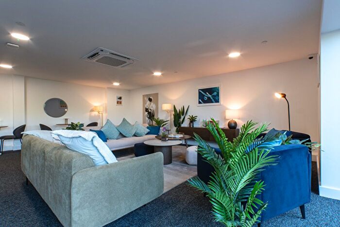 1 Bedroom Flat To Rent In Hunslet House, Station Quarter, Corby, NN17