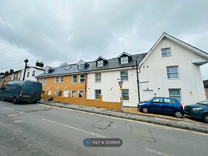 1 Bedroom Flat To Rent In Melville Road, Maidstone, ME15