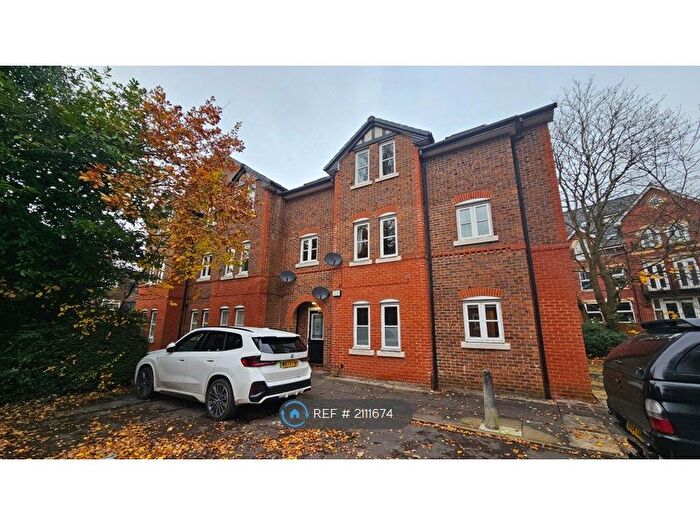 2 Bedroom Flat To Rent In Pencarrow Close, Manchester, M20