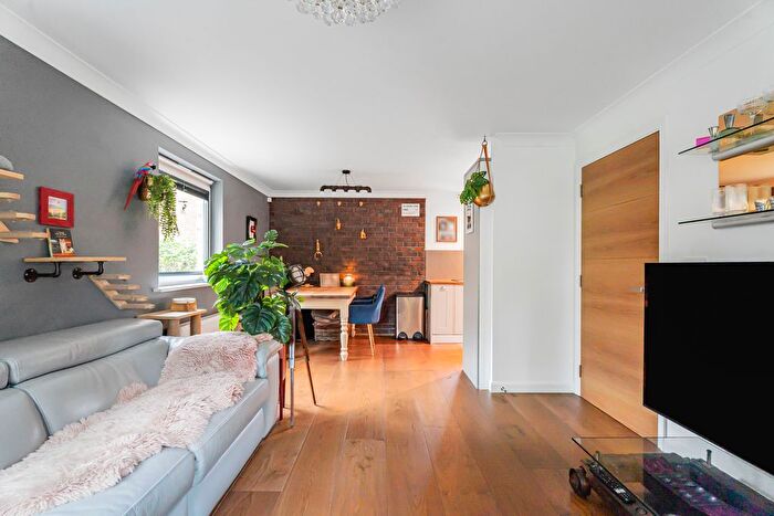 2 Bedroom Flat For Sale In St. Josephs Green, Welwyn Garden City, Hertfordshire, AL7