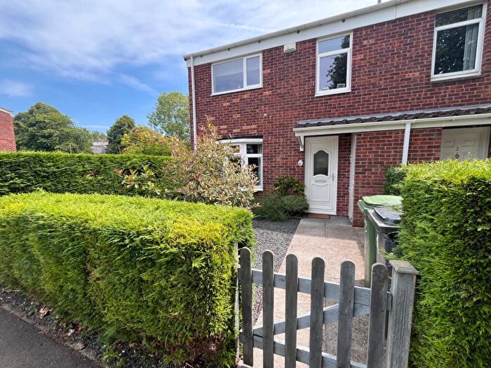 3 Bedroom End Of Terrace House To Rent In Tillington Close, Redditch, Worcestershire, B98