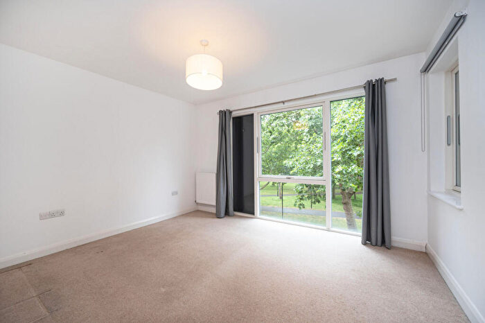 1 Bedroom Flat For Sale In Flat, Crisp Court, Gascoyne Road, Victoria Park, London, E9 - Photo 5