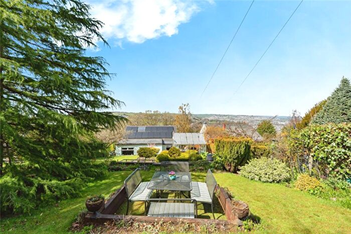 2 Bedroom Detached House For Sale In Hill Top Road, Hainworth, Keighley, West Yorkshire, BD21