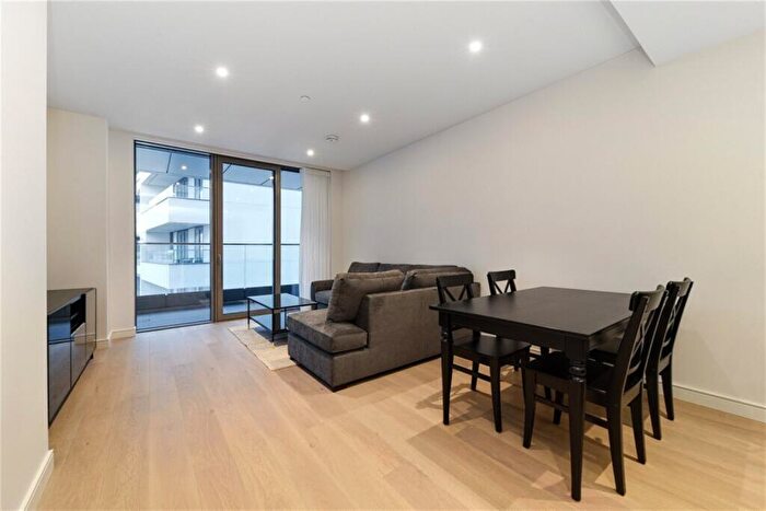 1 Bedroom Apartment To Rent In Park Drive, Canary Wharf, E14